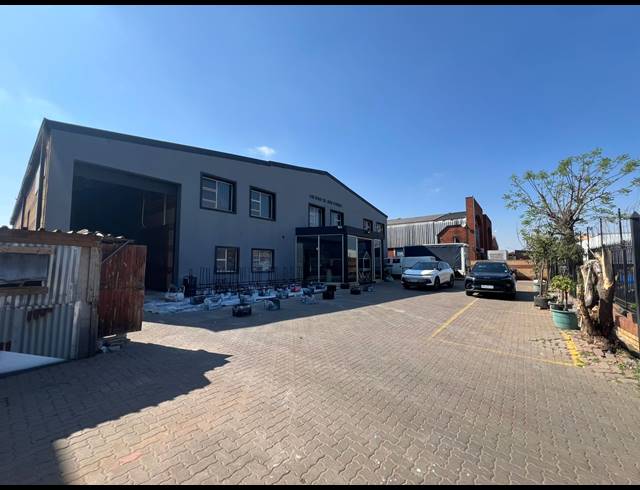 2,640M² WAREHOUSE TO LET IN SUNDERLAND RIDGE